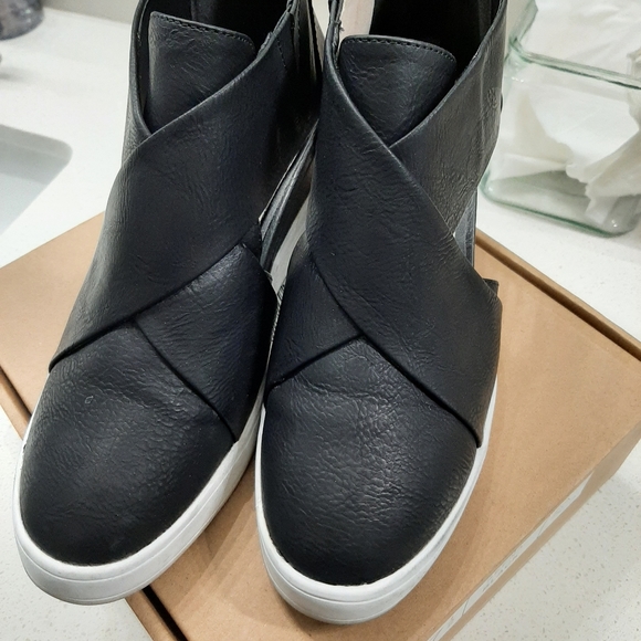 Booties - Picture 2 of 6